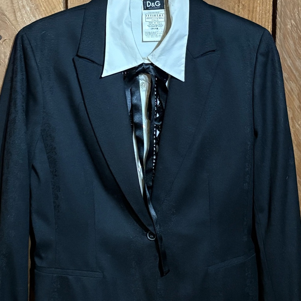 Elie Tahari Black on Black Blazer